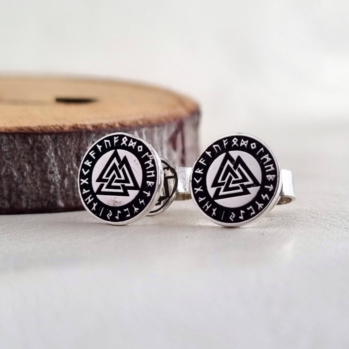 Aros Valknut plata ley 950 de 1 cm con turcas firmes, joya artesanal hecha en taller, caja de madera opcional