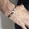 pulsera plata y cuero hombre