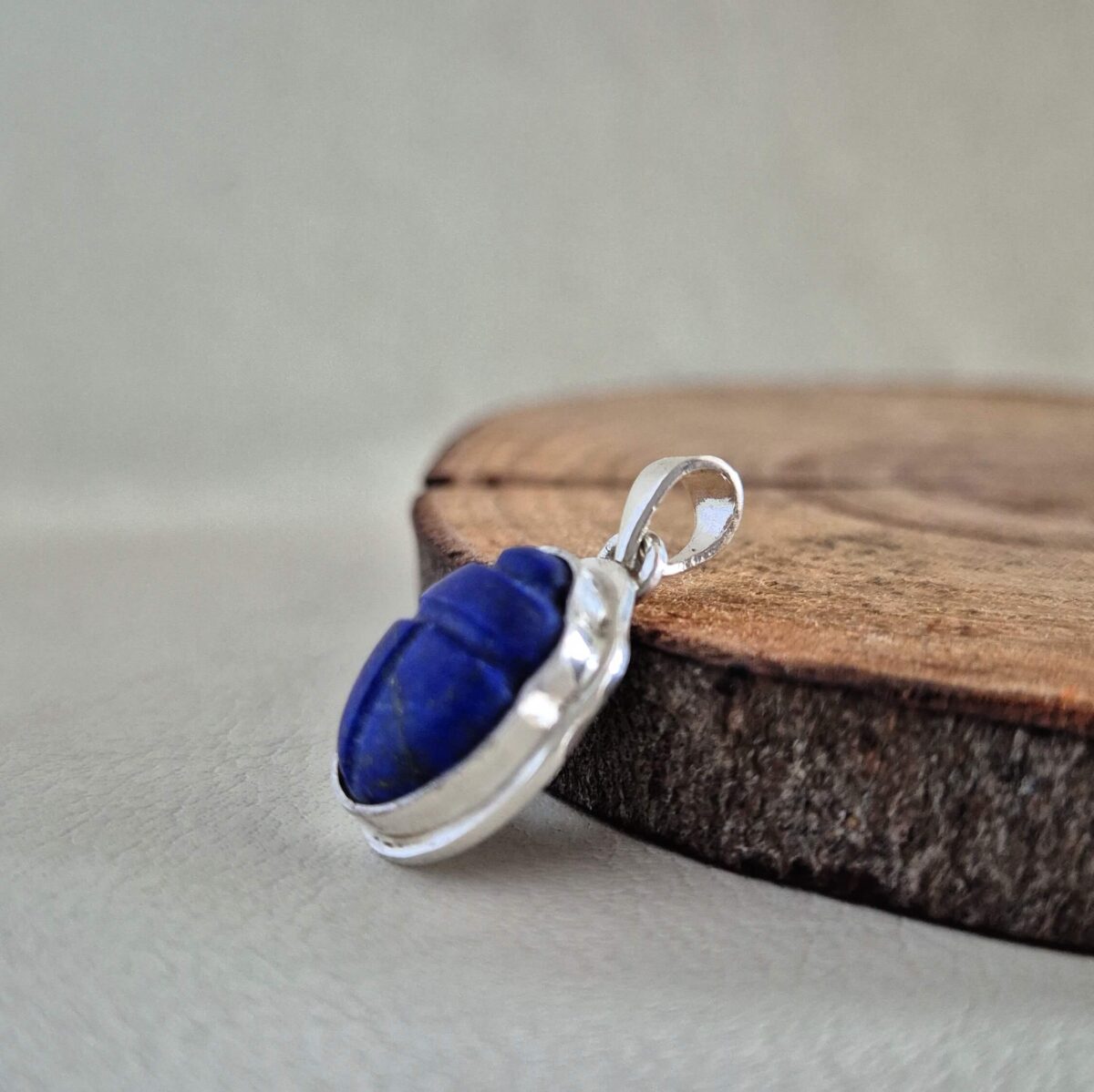 escarabajo lapislazuli