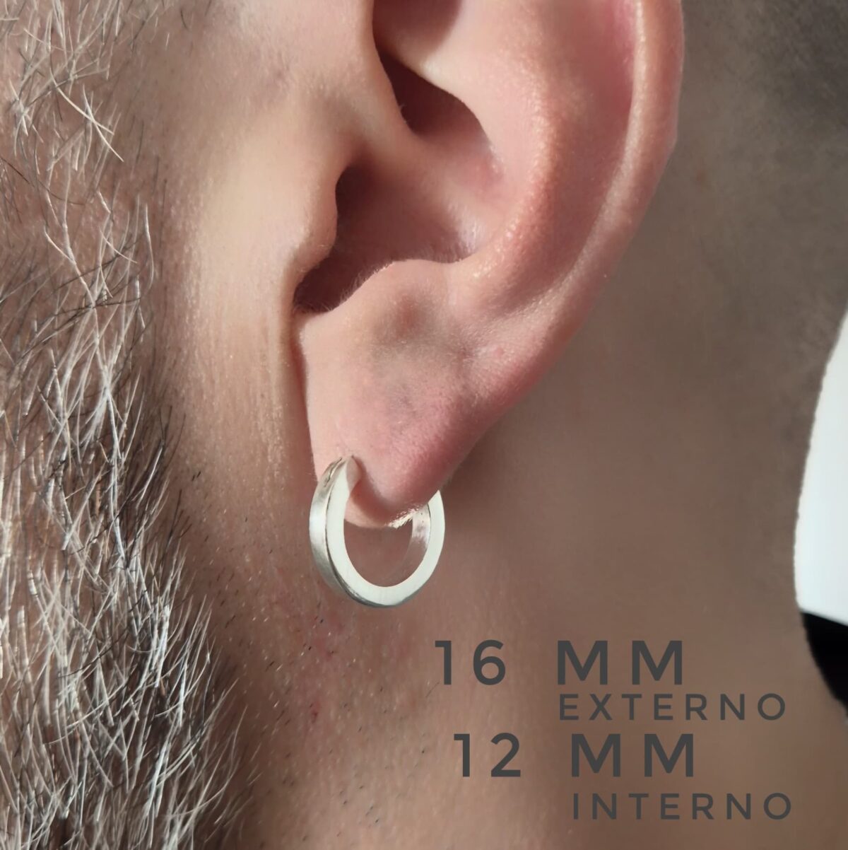 Aro argolla tubo cuadrado plata 950 en oreja