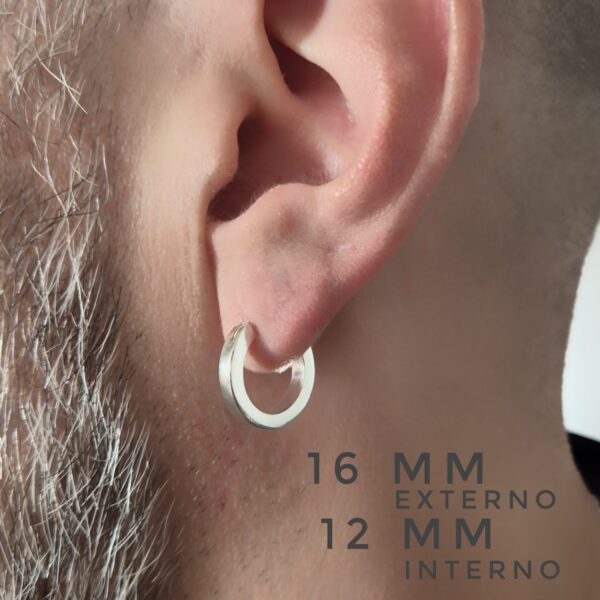 Aro argolla tubo cuadrado plata 950 en oreja
